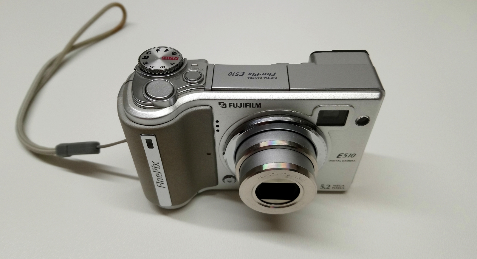 Fujifilm FinePix E510 front view